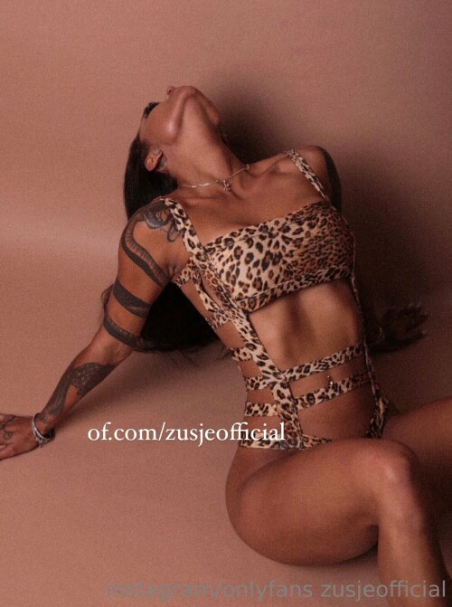 Zusje Nude Leaked Onlyfans Photo Zusje Nude Leaked Onlyfans Photo