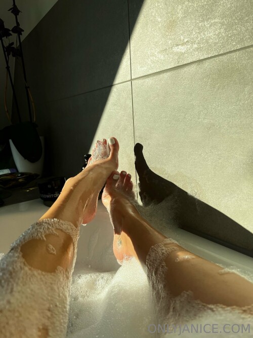 Janice Griffith Nude Leaked Onlyfans Photo