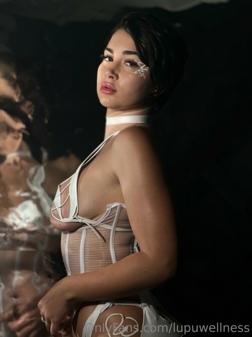 Liz | Lupuwellness Nude Leaked Onlyfans Photo