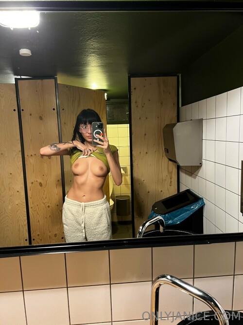 Janice Griffith Nude Leaked Onlyfans Photo