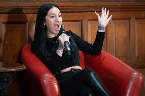 1_Bhad-Bhabie-speaking-at-Oxford-Union-Oxford-UK-02-Nov-2022.md.jpg