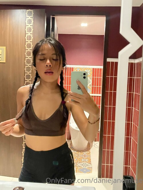 Danie Jane / daniejanemuse Nude Leaked Onlyfans Photo Danie Jane / daniejanemuse Nude Leaked Onlyfans Photo