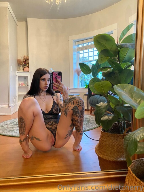 Dietcherry (Nicole) Nude Leaked Onlyfans Photo Dietcherry (Nicole) Nude Leaked Onlyfans Photo