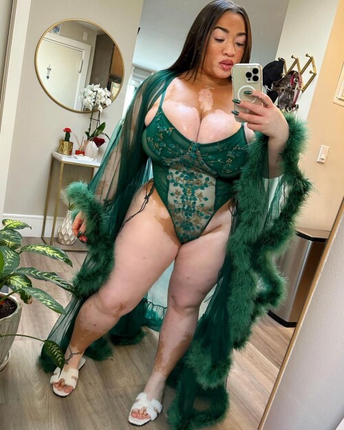 Evie_Spice/YvetteMari Nude Leaked Onlyfans Photo Evie_Spice/YvetteMari Nude Leaked Onlyfans Photo