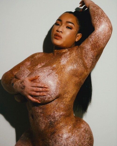 Evie_Spice/YvetteMari Nude Leaked Onlyfans Photo Evie_Spice/YvetteMari Nude Leaked Onlyfans Photo