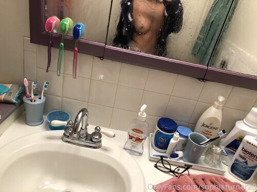 Sophieturner23 Nude Leaked Onlyfans Photo Sophieturner23 Nude Leaked Onlyfans Photo