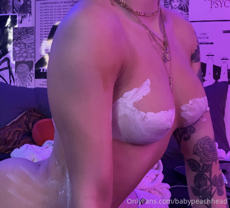Kat / BabyPeachHead Nude Leaked Onlyfans Photo Kat / BabyPeachHead Nude Leaked Onlyfans Photo