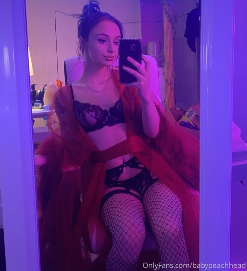 Kat / BabyPeachHead Nude Leaked Onlyfans Photo Kat / BabyPeachHead Nude Leaked Onlyfans Photo