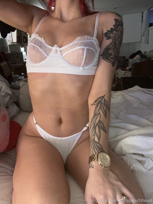 Kat / BabyPeachHead Nude Leaked Onlyfans Photo Kat / BabyPeachHead Nude Leaked Onlyfans Photo