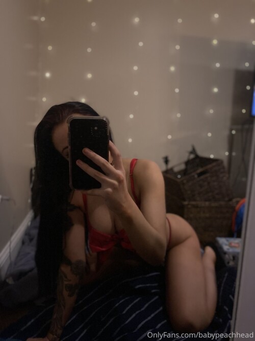 Kat / BabyPeachHead Nude Leaked Onlyfans Photo Kat / BabyPeachHead Nude Leaked Onlyfans Photo