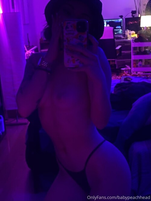 Kat / BabyPeachHead Nude Leaked Onlyfans Photo Kat / BabyPeachHead Nude Leaked Onlyfans Photo