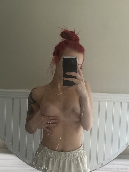 Kat / BabyPeachHead Nude Leaked Onlyfans Photo Kat / BabyPeachHead Nude Leaked Onlyfans Photo