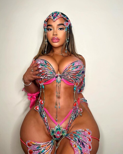 Giselle Lynette | dguzzler Nude Leaked Onlyfans Photo