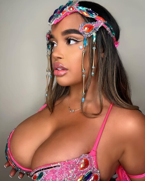 Giselle Lynette | dguzzler Nude Leaked Onlyfans Photo