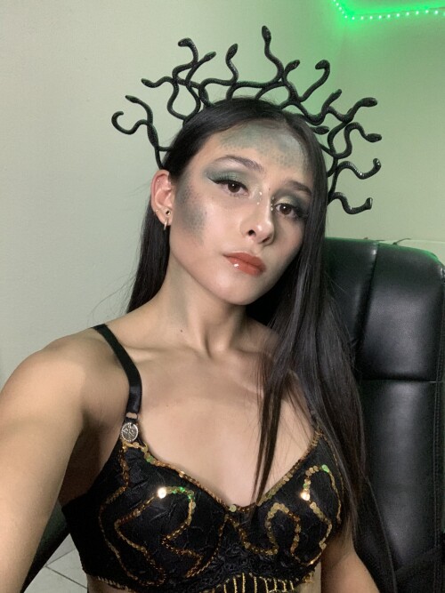 FgdL14YUoAA6RSh20b1431af788d479.jpg