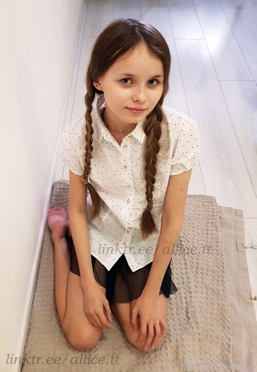 Alisaya / alice.tt / alicehowold / Allice / AliceSunny / Aliceonelove Nude Leaked Onlyfans Photo