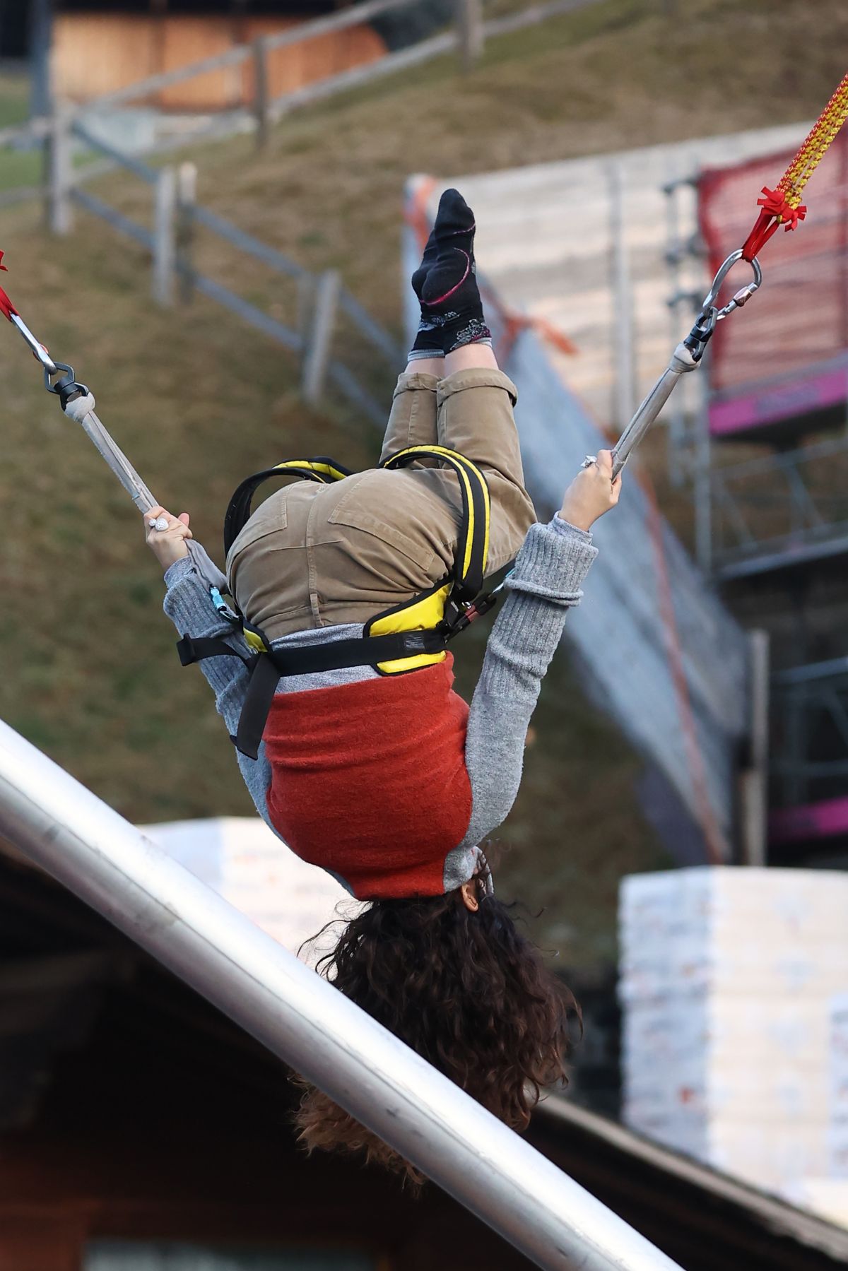 Salma_Hayek_on_a_Bungee_Trampoline_in_Gstaad_01_01_2023__4_-QJ7K.jpg