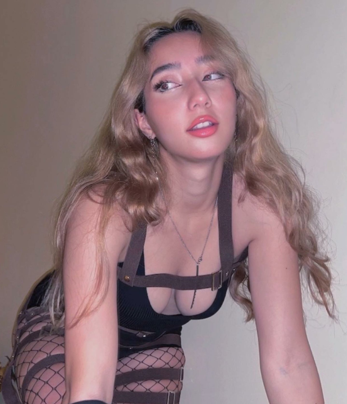 Sabrina Pezeshkian Leaked Photo 265874 - Fapello.su