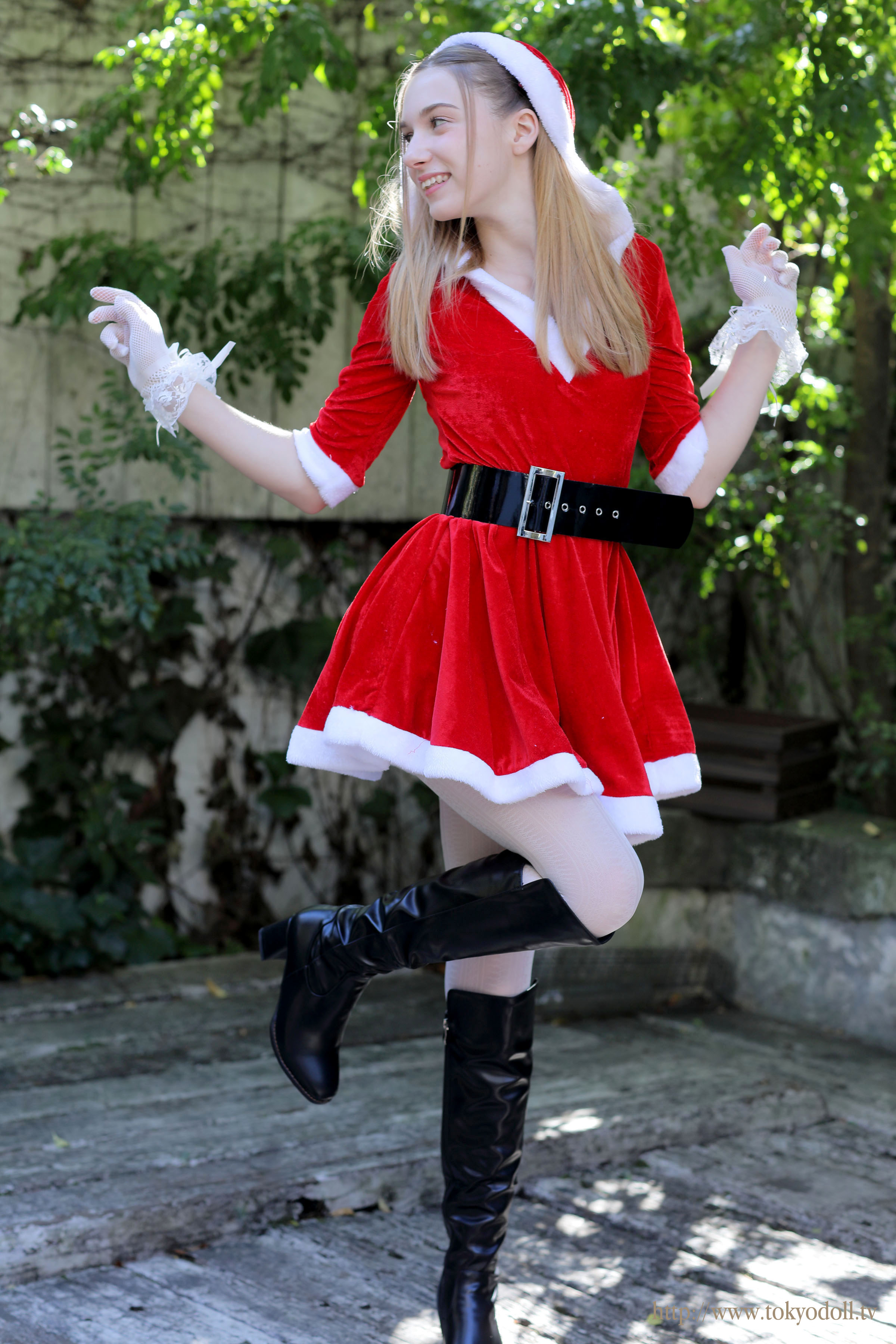 https://simp5.jpg5.su/Tokyodoll-Beghe-B-Christmas-Set-2018B-027.jpg