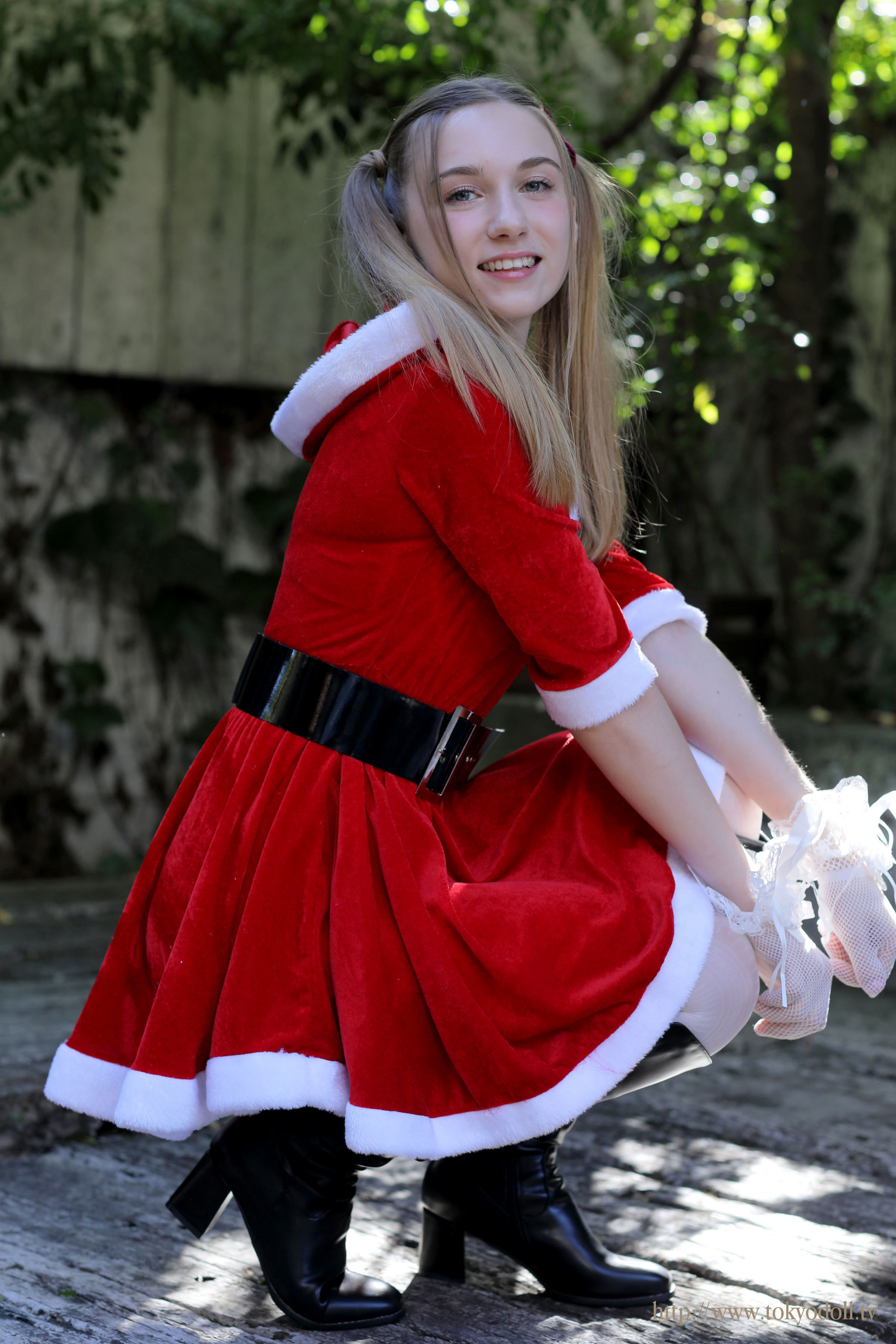 https://simp5.jpg5.su/Tokyodoll-Beghe-B-Christmas-Set-2018B-043.jpg