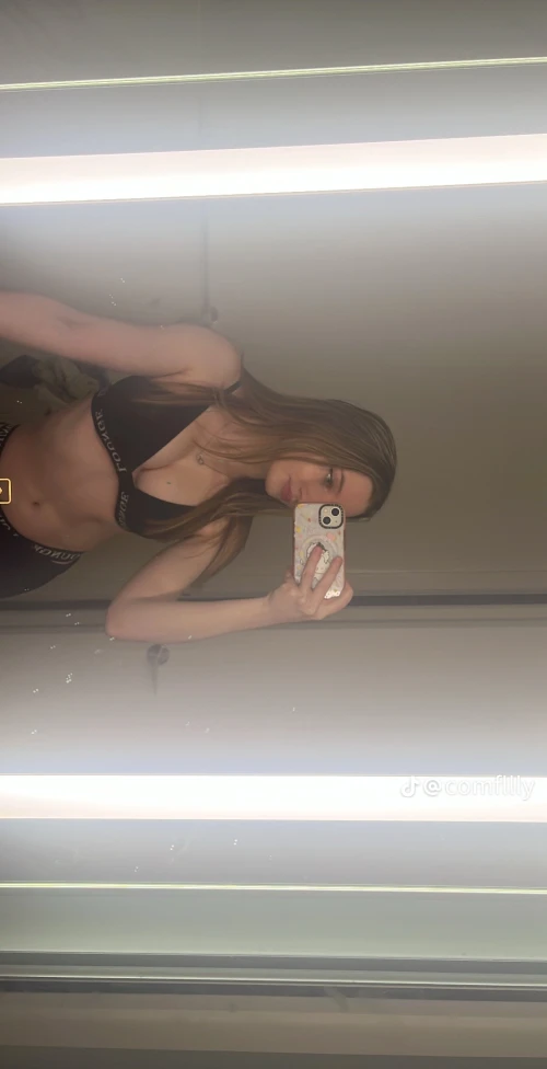 Comflly Nude Leaked Onlyfans Photo Comflly Nude Leaked Onlyfans Photo