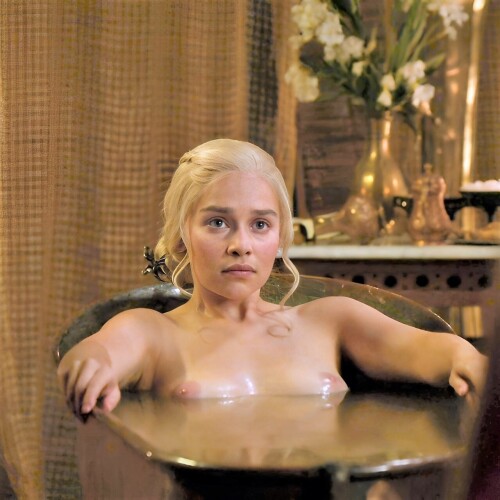 emilia clarke topless