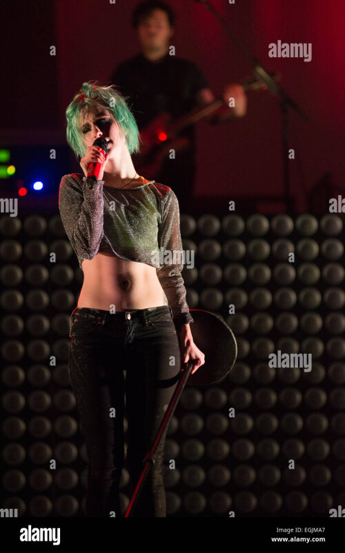 paramore-headline-leeds-festival-leeds-england-featuring-paramorehayley-EGJMA7.md.jpg