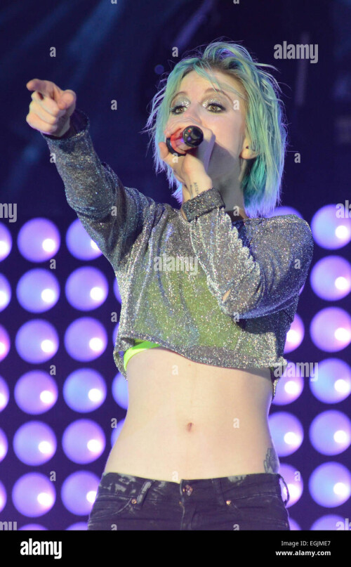 paramore-headline-leeds-festival-leeds-england-featuring-paramorehayley-williams-where-leeds-united-kingdom-when-23-aug-2014-EGJME7.md.jpg