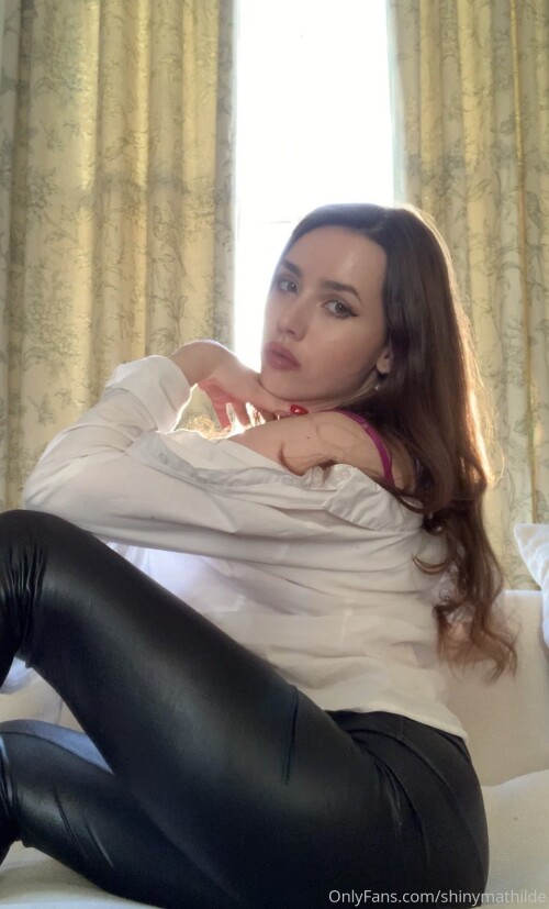 MADAME MATHILDE Nude Leaked Onlyfans Photo MADAME MATHILDE Nude Leaked Onlyfans Photo