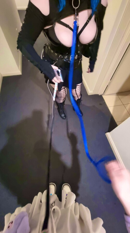 twitter--ight--dark-mode-puppy-girlfriends-take-each-other-out-for-walkies-Im-dark-mode-puppy-hehe---2022-11-13-Fhb_cKjVEAACQvL.jpg